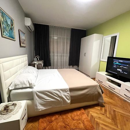 Downtown Retreat "Spiranca" Apartment Тирана Екстериор снимка