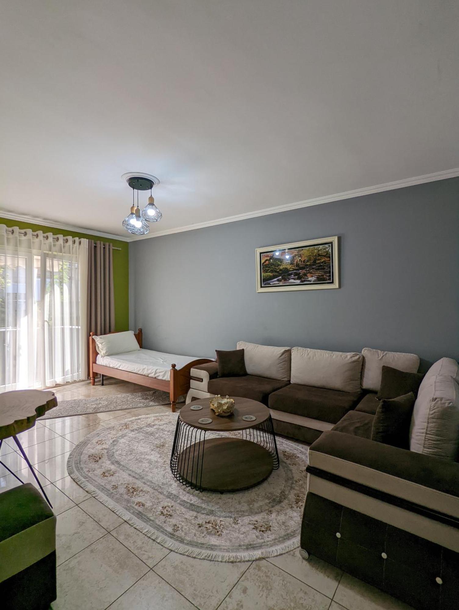 Downtown Retreat "Spiranca" Apartment Тирана Екстериор снимка